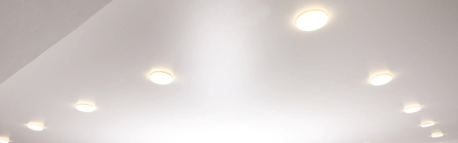 Plafonniers modernes et pratiques