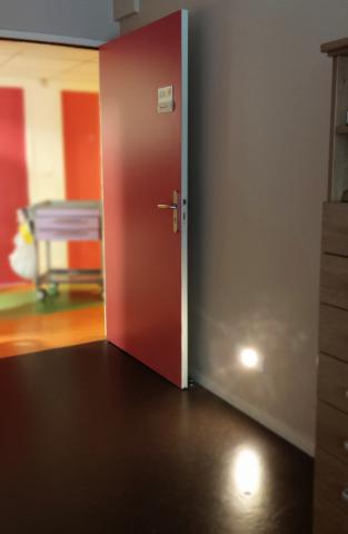 Veilleuse LED 230V encastrée - 223x82mm - Remplacement veilleuse Thorn