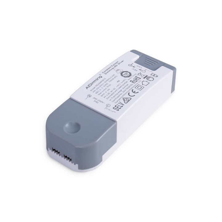 Controlador LED regulable por TRIAC 2-6 V CC - 700 mA - 4,2 W