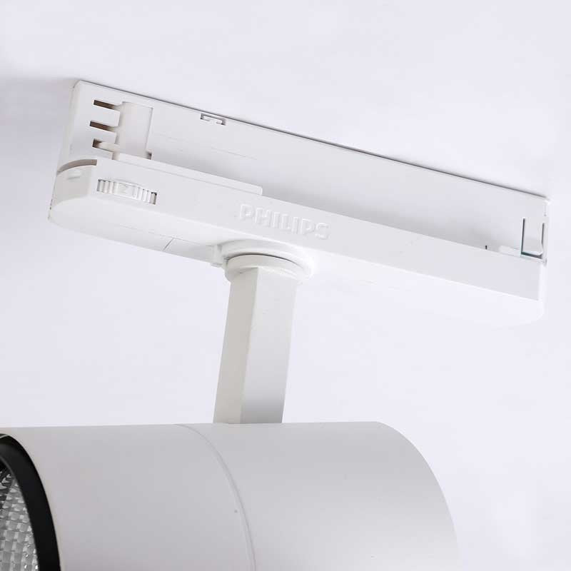 Foco LED trifásico de 30W para ropa y complementos