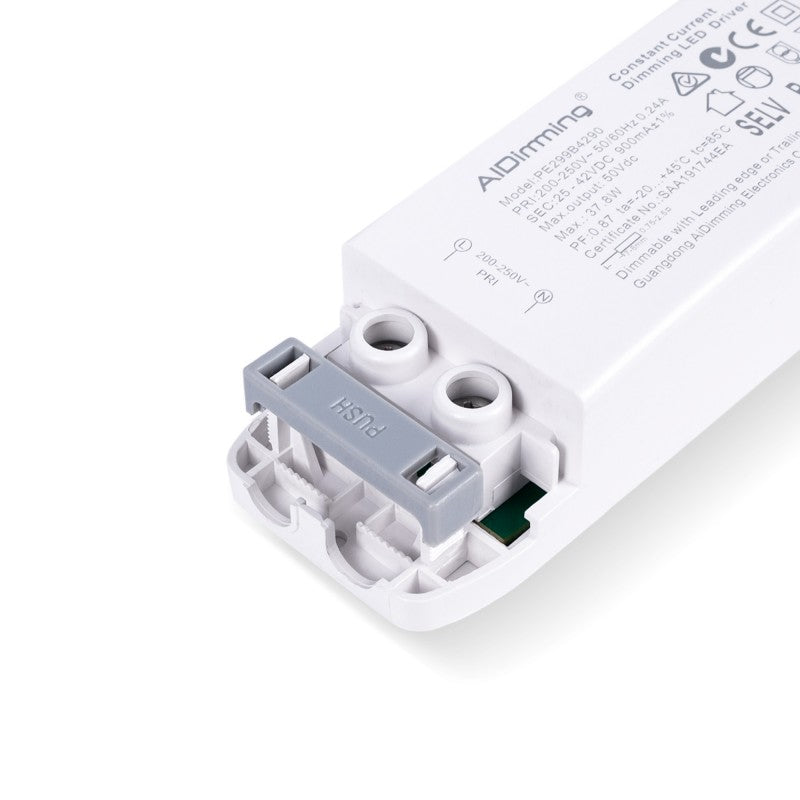 Controlador regulable TRIAC 25-42 V CC - 900 mA - 37 W