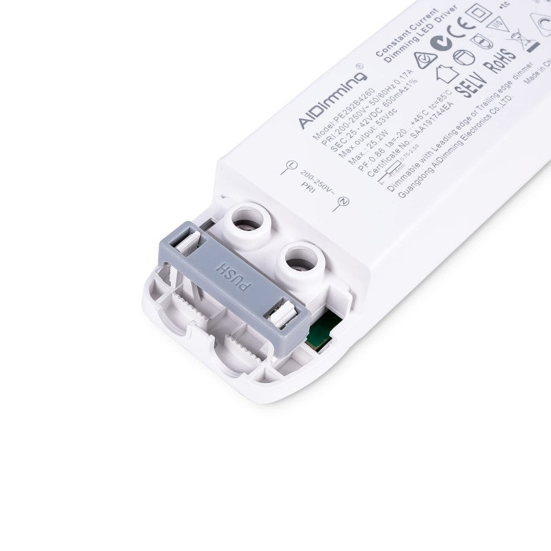 Controlador LED regulable por TRIAC 25-42 V CC - 600 mA - 25,2 W